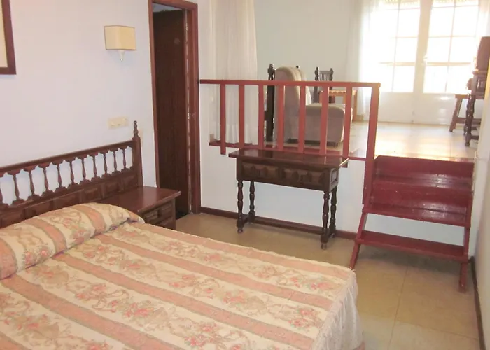 Sixto Hotel *